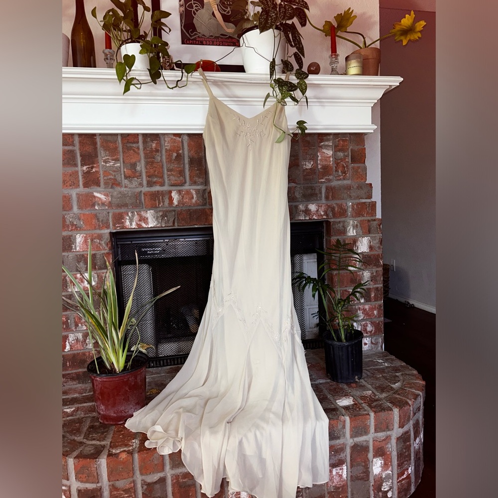 Women’s off-white maxi dress